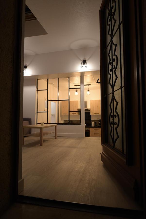 Cosy Appartement Hyper Centre Ville Avec Cour + Patio Auxerre Exteriör bild