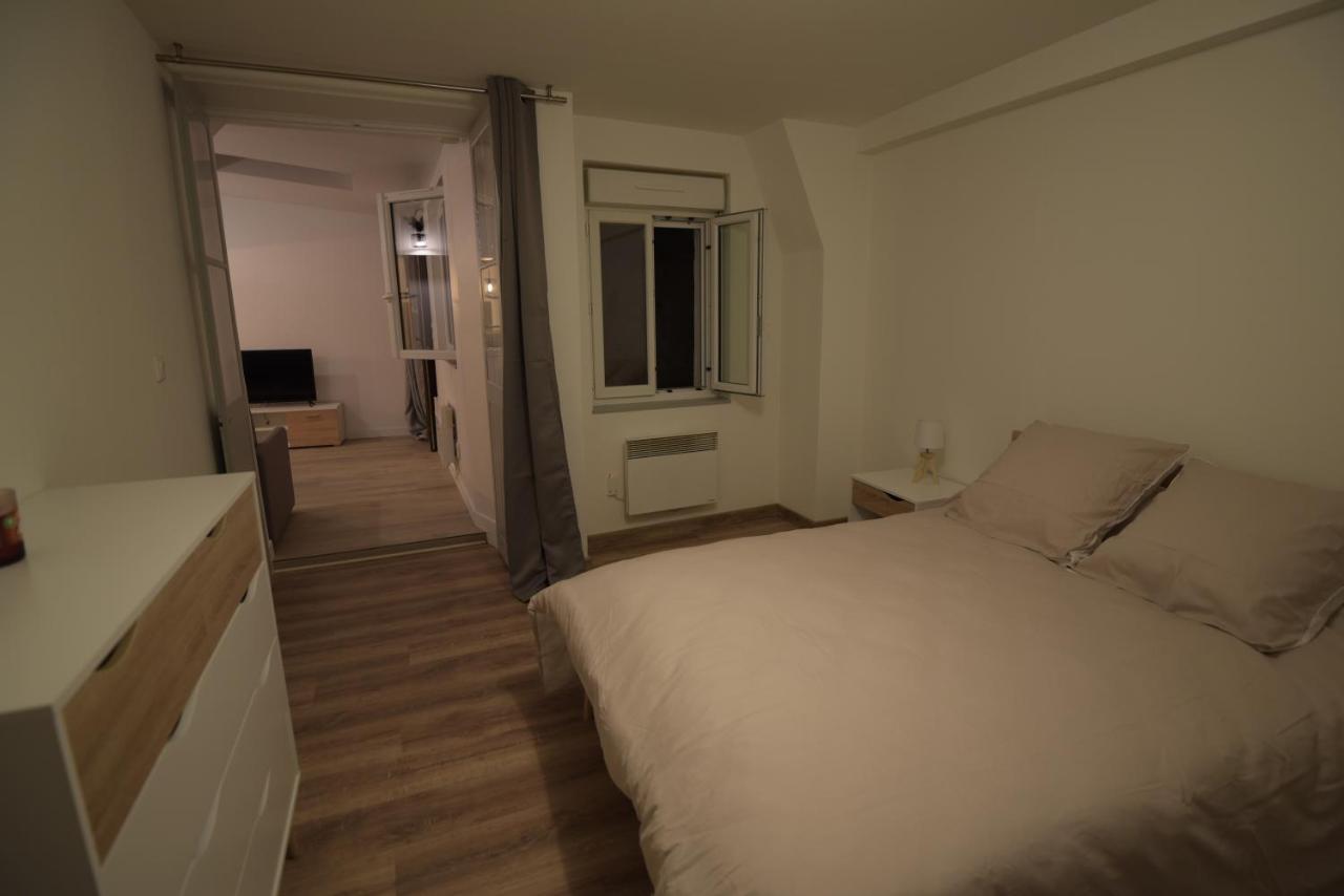 Cosy Appartement Hyper Centre Ville Avec Cour + Patio Auxerre Exteriör bild
