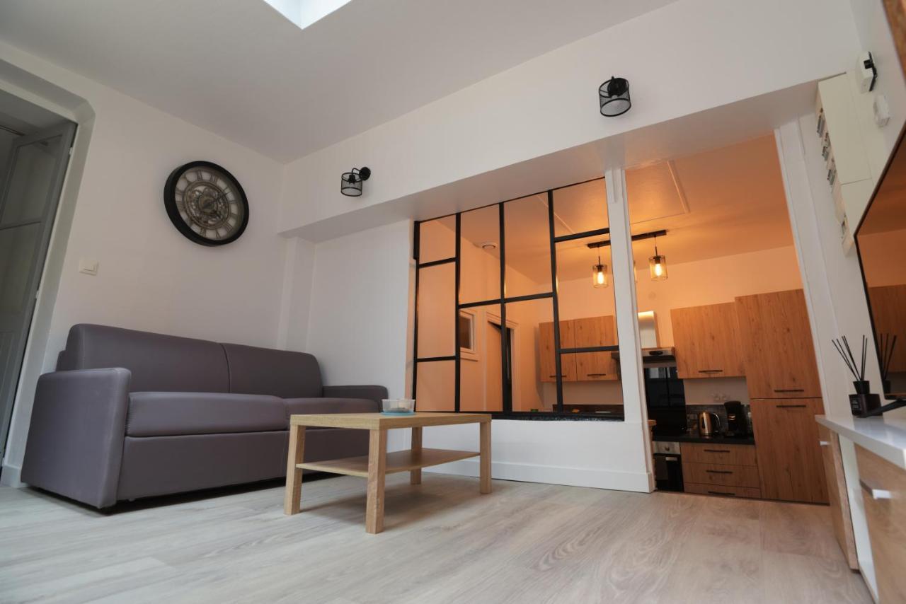Cosy Appartement Hyper Centre Ville Avec Cour + Patio Auxerre Exteriör bild