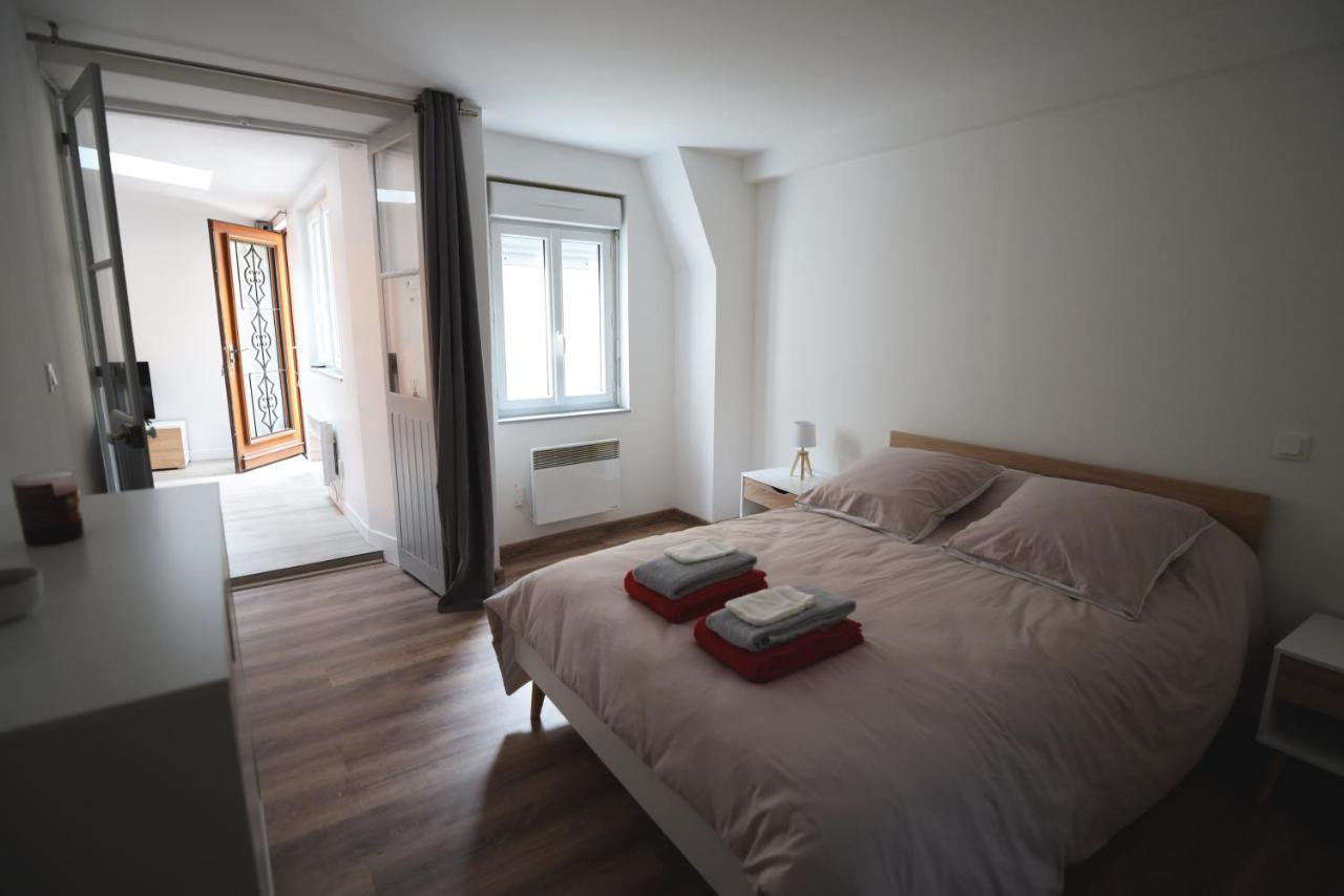 Cosy Appartement Hyper Centre Ville Avec Cour + Patio Auxerre Exteriör bild