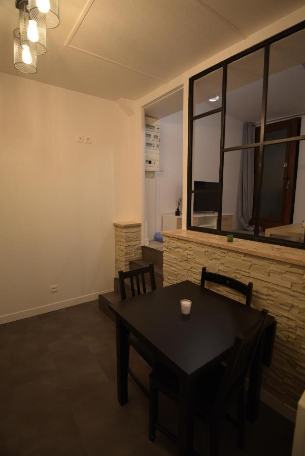 Cosy Appartement Hyper Centre Ville Avec Cour + Patio Auxerre Exteriör bild